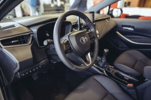 Interiér vozidla Toyota Corolla 2019